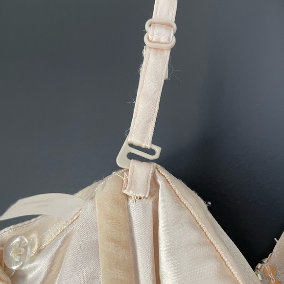 🪩 NWT H&M Gold Sequin Beaded Mini Dress (4) - Picture 6 of 13